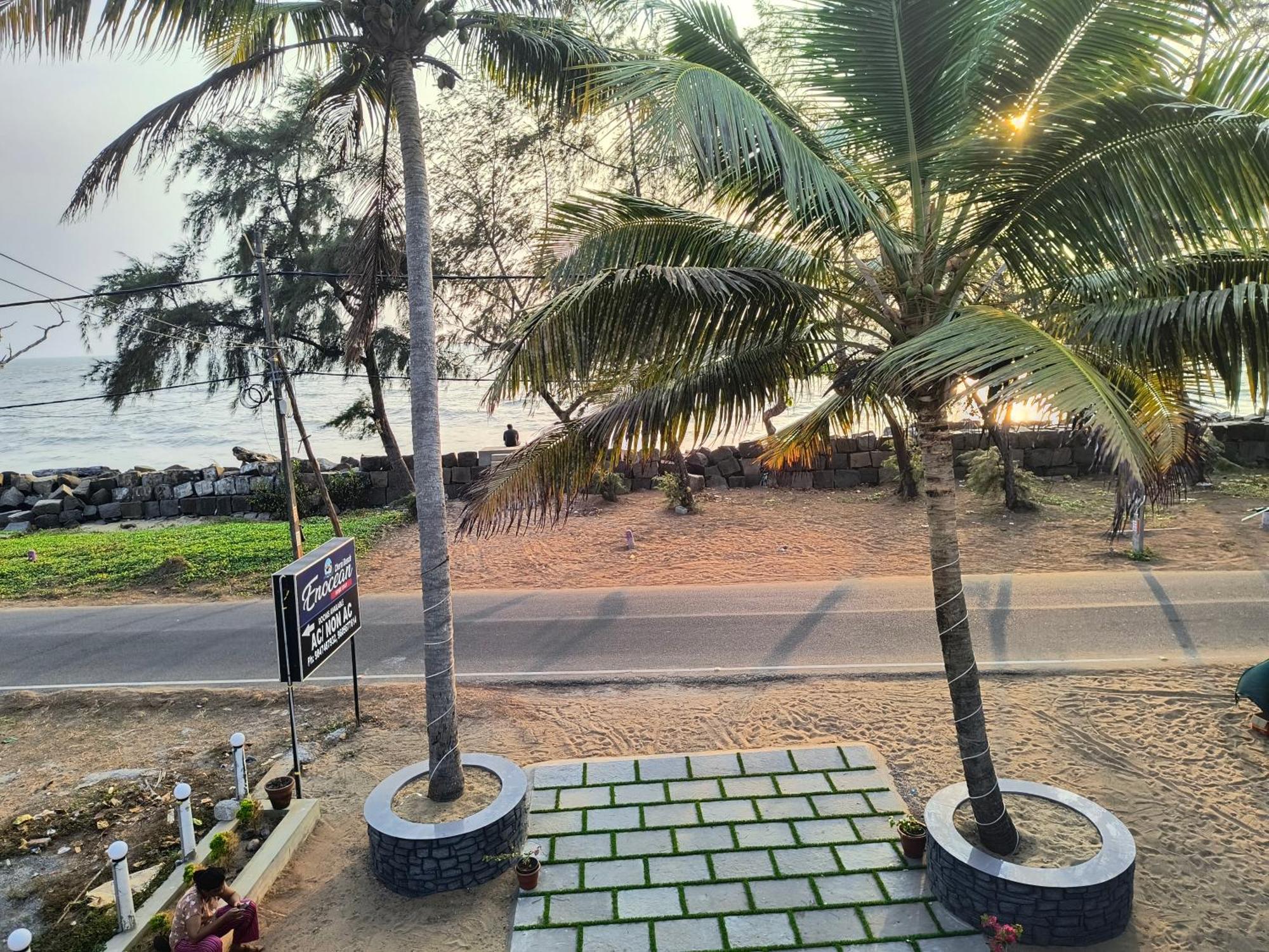 Enocean Homestay Cherai Beach Exterior photo
