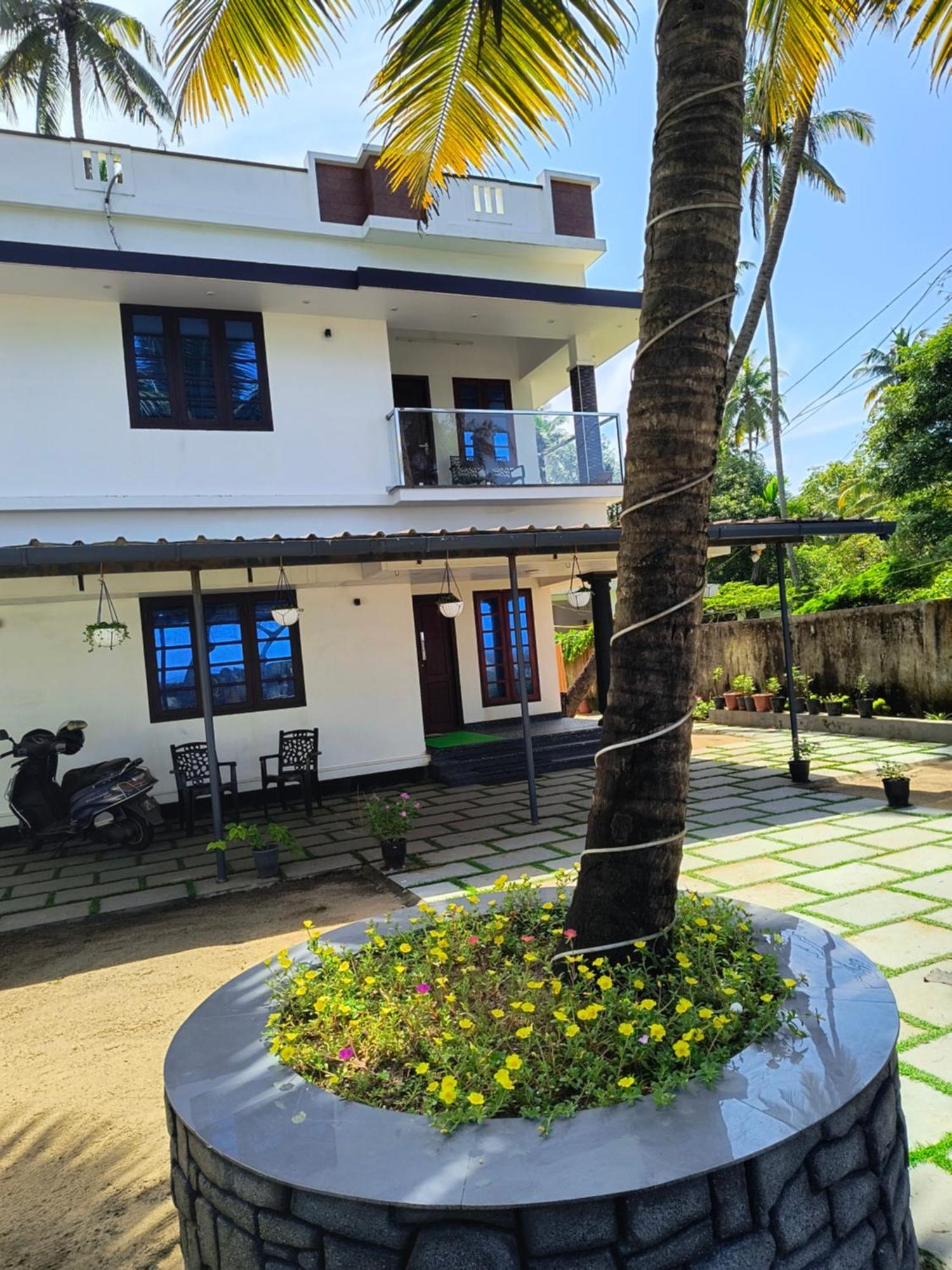 Enocean Homestay Cherai Beach Exterior photo
